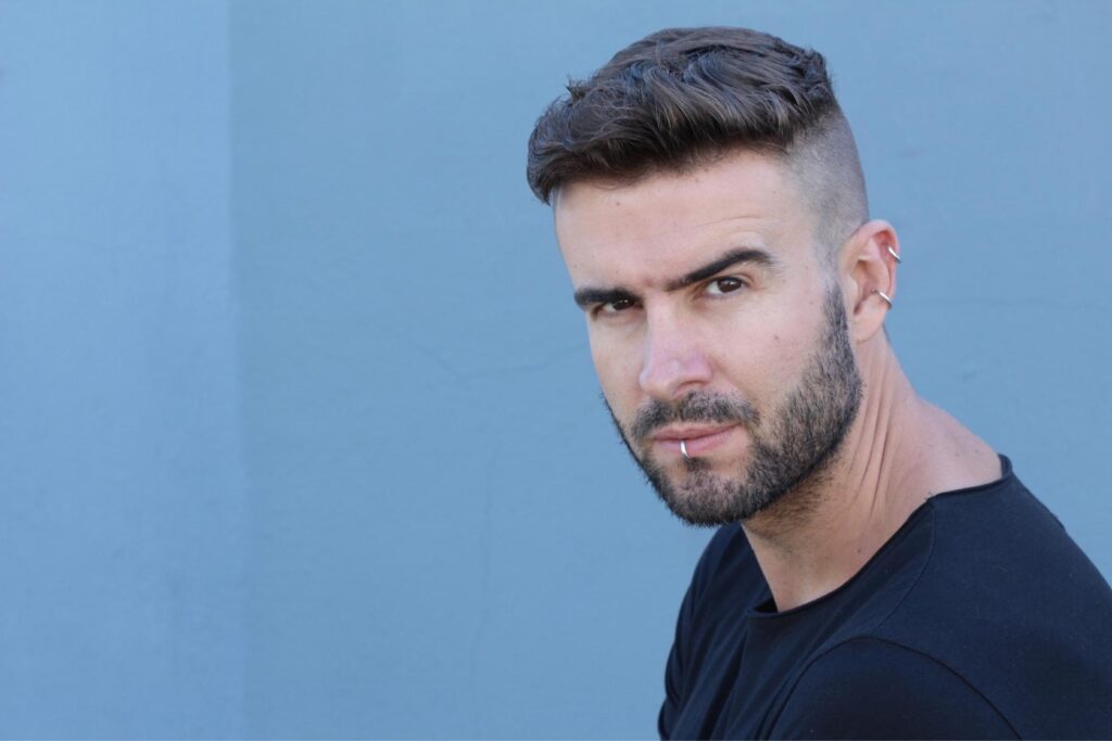 Thick Swept Back Undercut